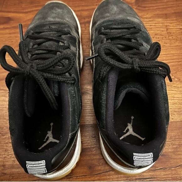 Nike Air Jordan 11 Retro Low Barons Black Metallic Size: 8.5 - Picture 12 of 15